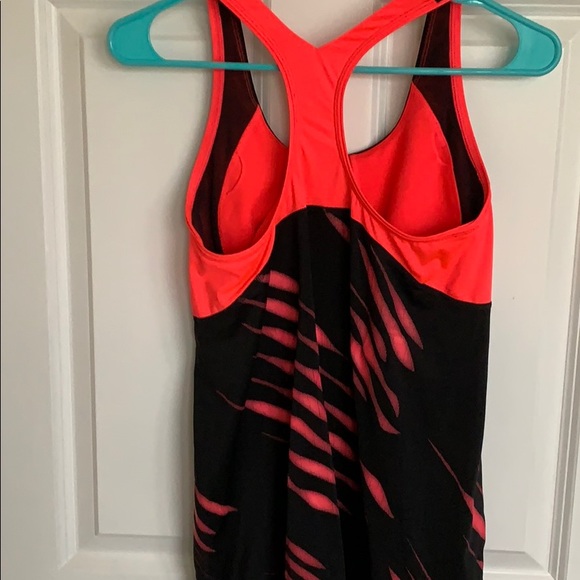 Workout Tank - Picture 4 of 5